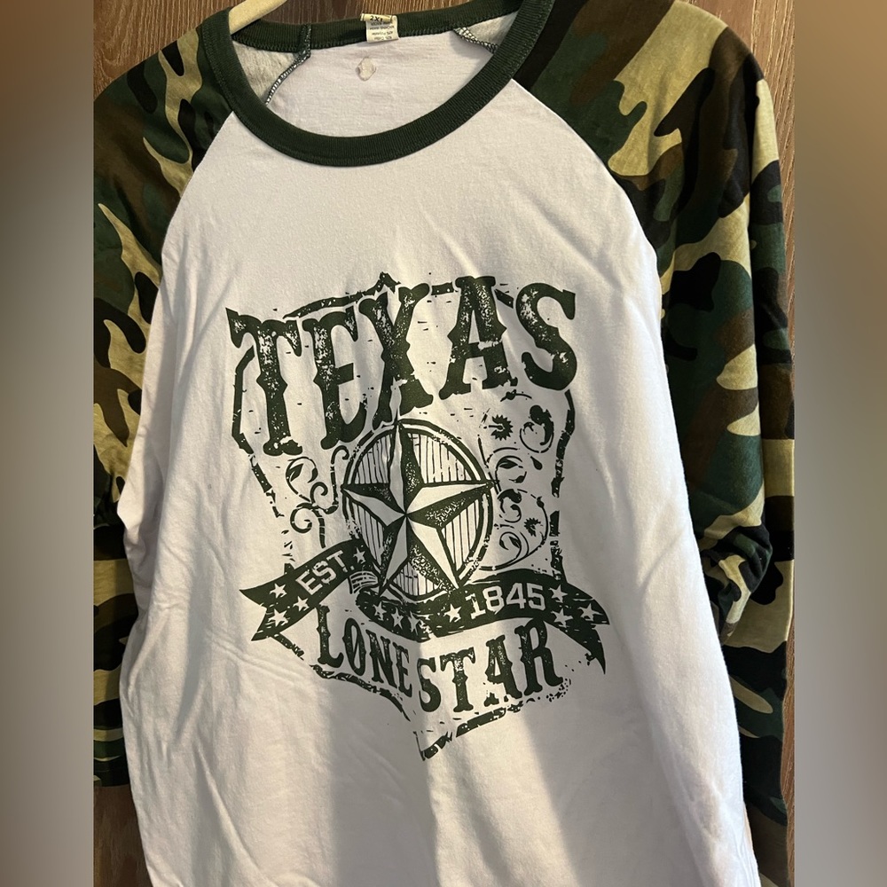 Texas Lonestar White w/camouflage Long Sleeve T-shirt